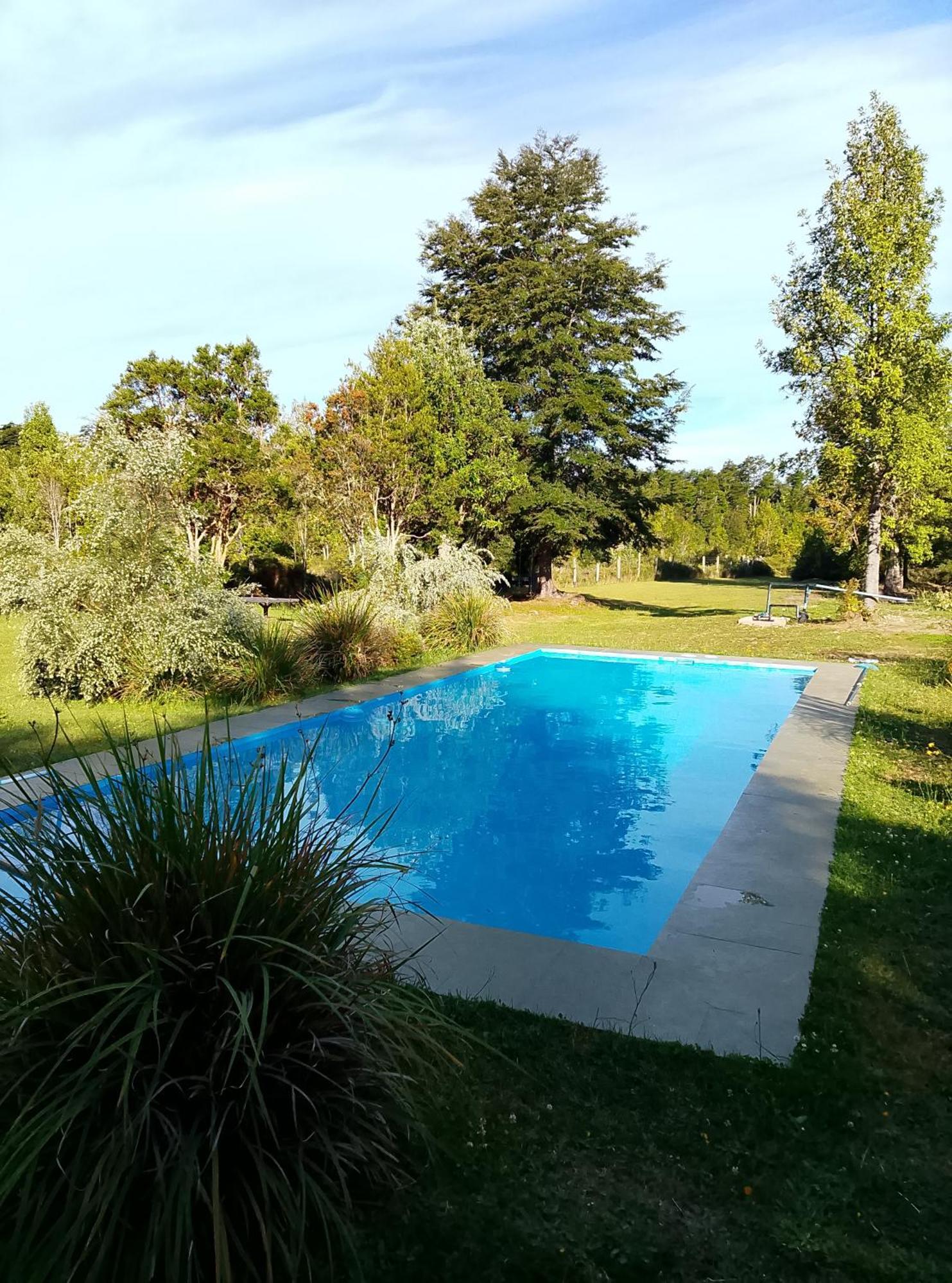 Casa Con Piscina Y Cama Elastica Casa de férias *